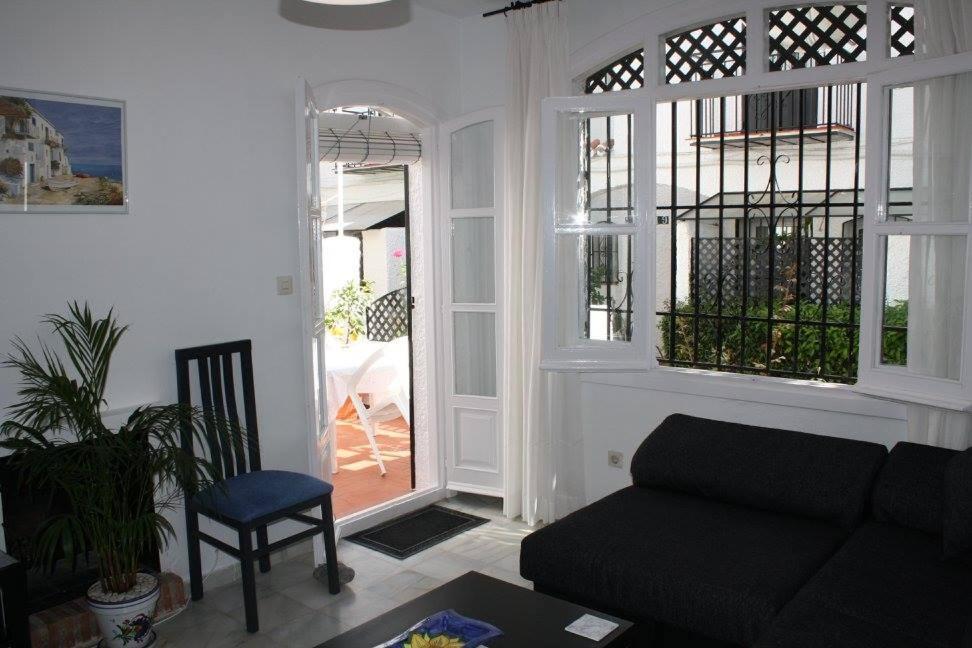 Casa Lesley Anne Appartamento Nerja Esterno foto
