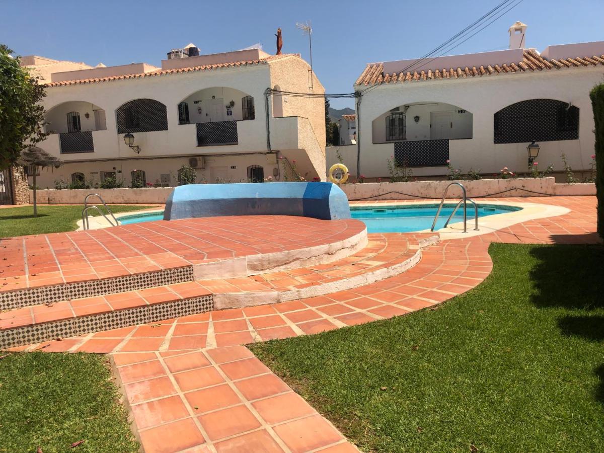 Casa Lesley Anne Appartamento Nerja Esterno foto
