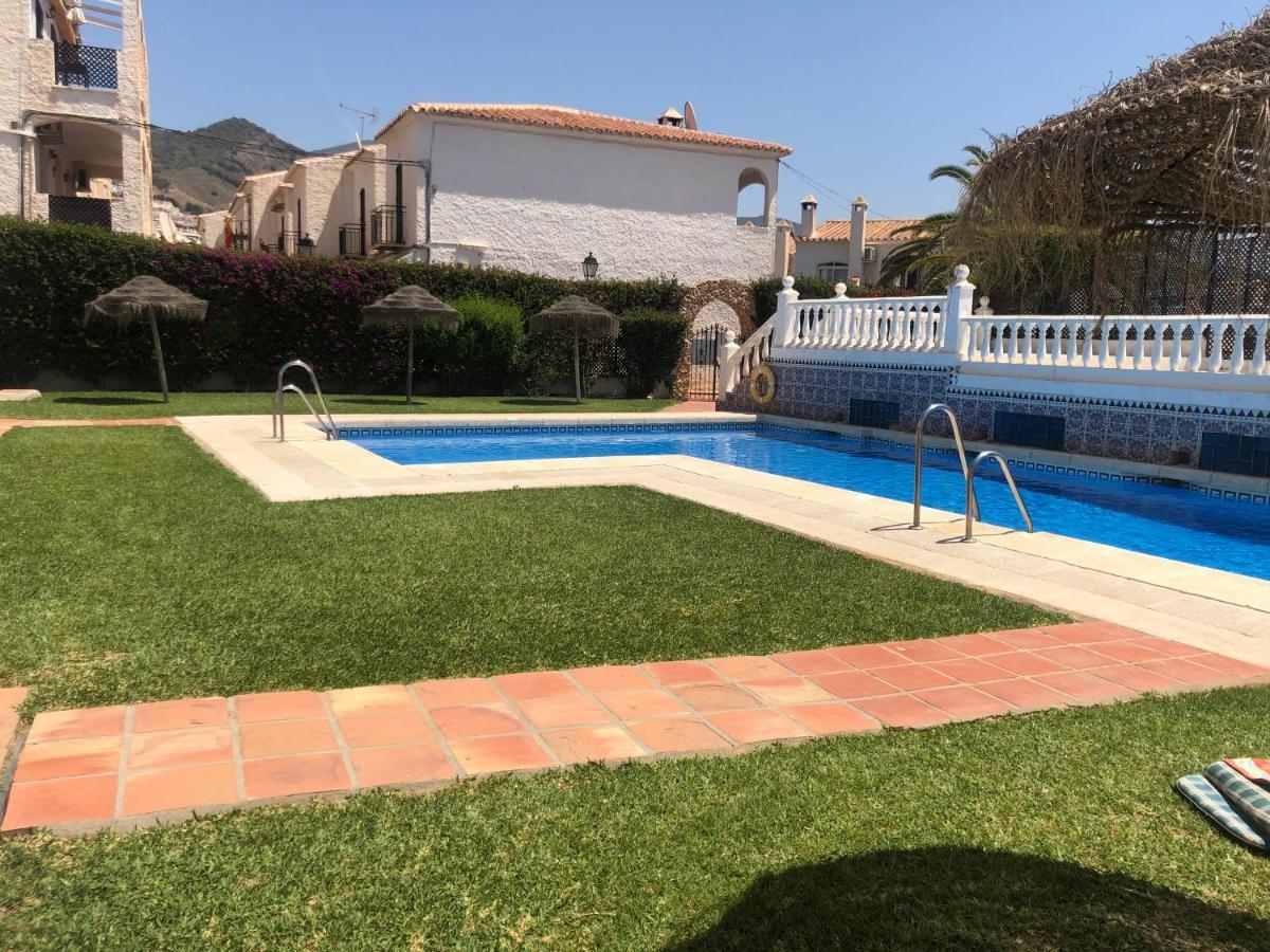Casa Lesley Anne Appartamento Nerja Esterno foto
